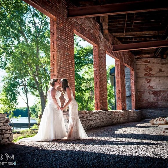 Meet your Posher, Andrea - Picture 1 of 1